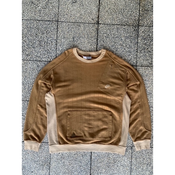 CREWNECK NIKE AIR CHOCO BROWN TRAVIS Y2K SILVER TAG