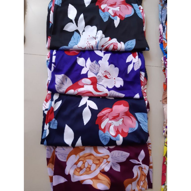 Celana harian motif bunga besar