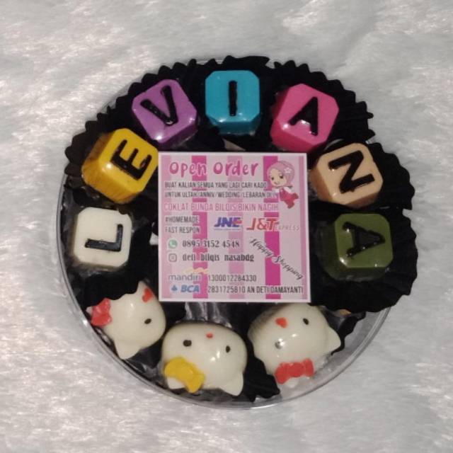 

Coklat karakter hello kitty mix alfabet