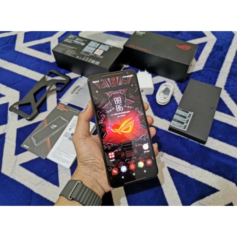 Asus rog phone 2 second fullset resmi Indonesia