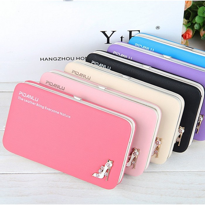 Grosir -  D1311 Dompet Cewek HP Pidanlu Bentuk High Heel / Dompet HP / Dompet Wanita / DompetKartu