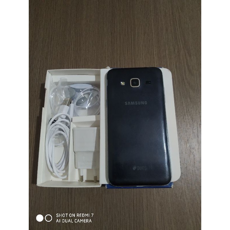 Jual HP Handphone Bekas Samsung J3 2016 Fullset