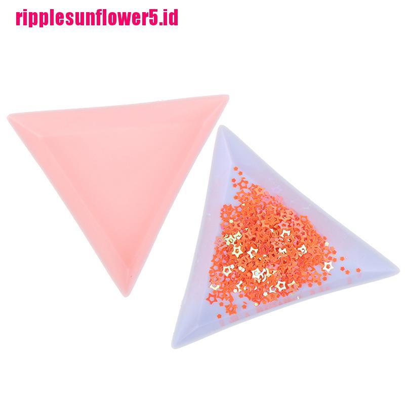 # Kaos T-Shirt Wanita Lengan Pendek Motif Print #5pcs Piring Segitiga Holder Berlian Imitasi Untuk DIY Nail Art