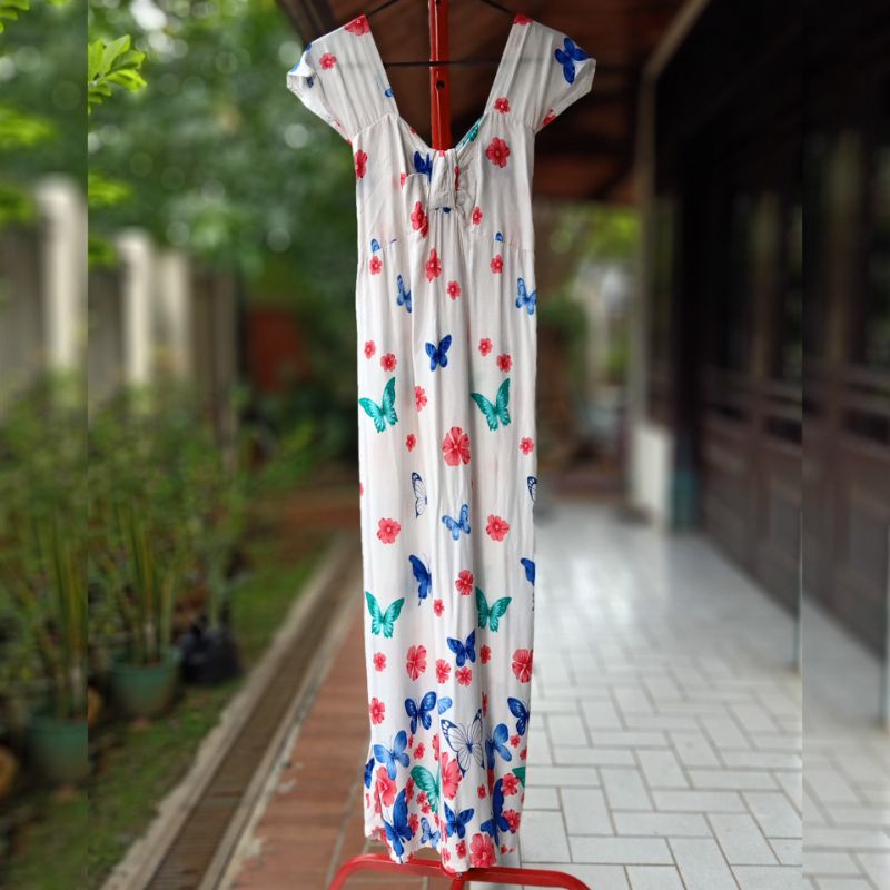 Daster Dress Bali Wanita Warna Putih Panjang Motif Bunga & Kupu-Kupu Bahan Adem