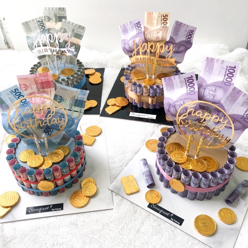 Kue Ulang Tahun dengan Uang