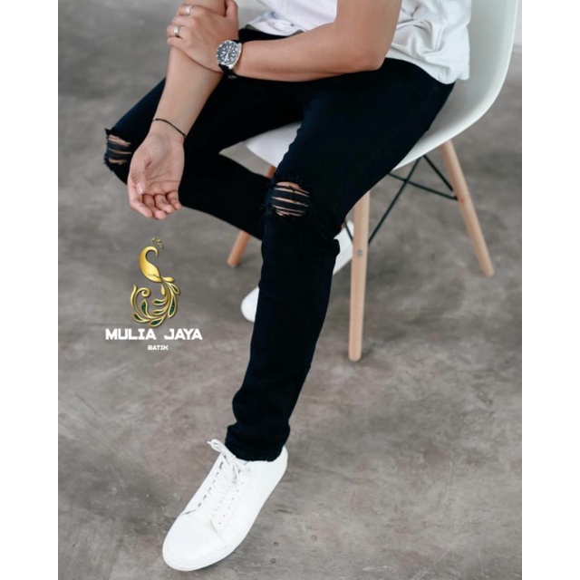 Celana jeans  sobek lutut  pria ripped  jeans  softjeans hitam 