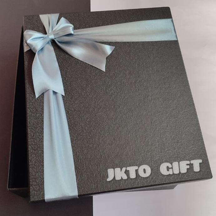 

[COD] Kotak Kado/Gift Box Ukuran 25 X 25 X 12 Cm [COD]