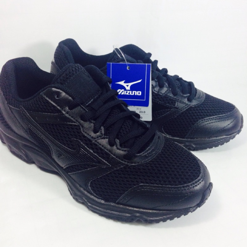 mizuno all black