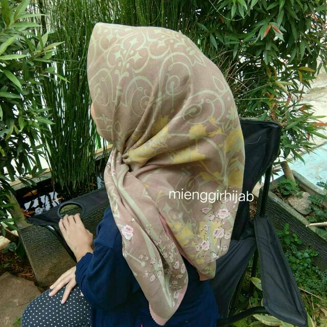 

Kode "SOFT GARDENIA