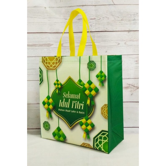 

TAS IDUL FITRI LAMINASI 38X35X15 | TAS BINGKISAN | TAS PARCEL LEBARAN