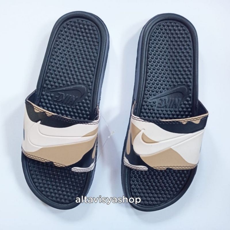 Sandal Slop Nike Benassi Swoosh pria & wanita-2