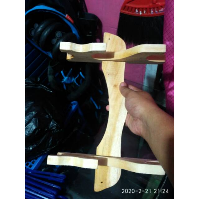 Dudukan katana stan katana dan pedang