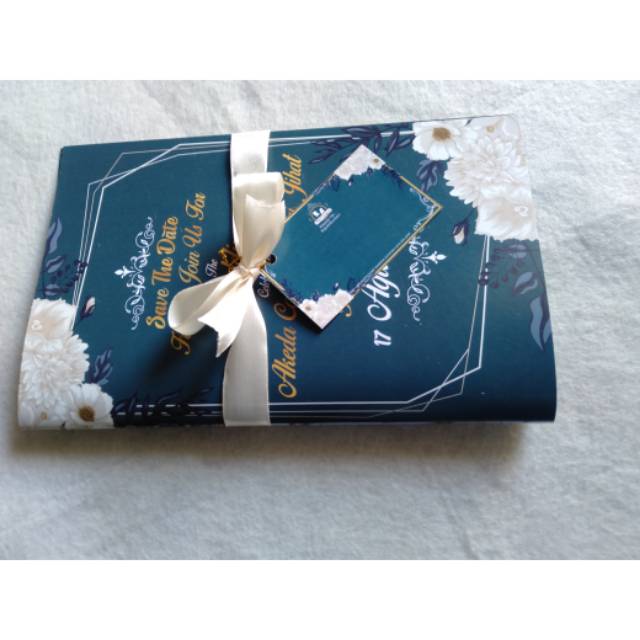 Undangan pernikahan / undangan pernikahan unik