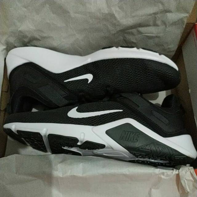 nike legend essential