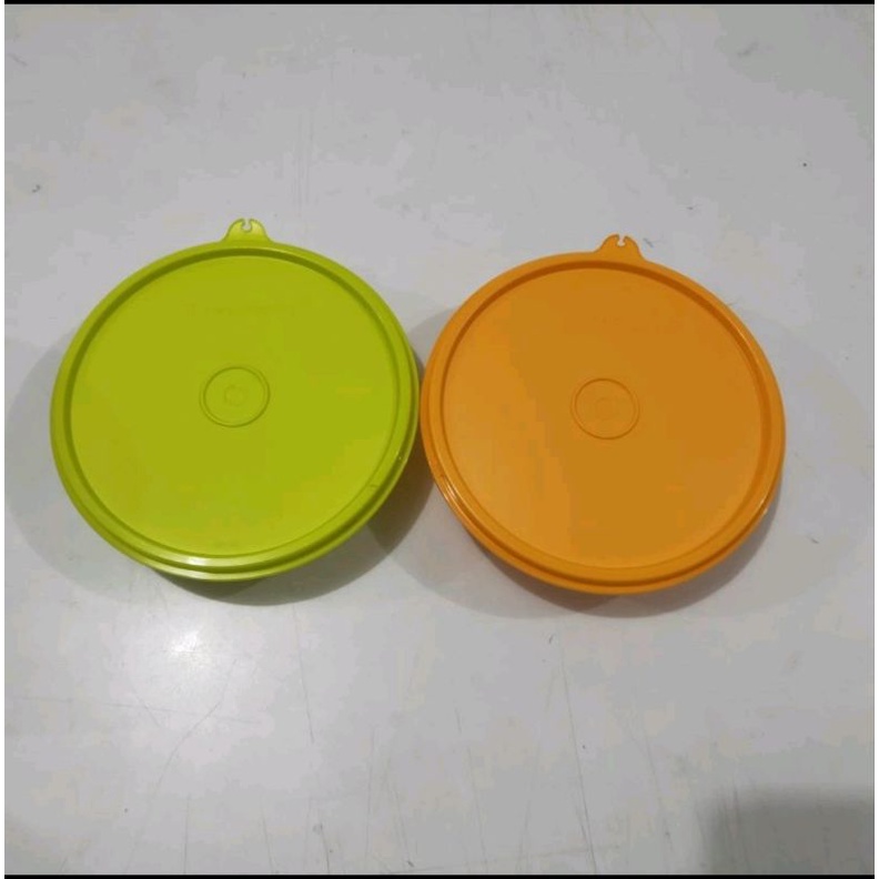Tupperware Large Handy Bowl.