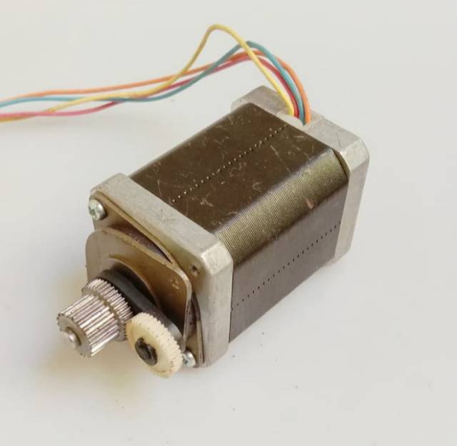 NEMA 17 MOTOR STEPPER TYPE 17HDB401-01N MOONS BIPOLAR 4 WIRE