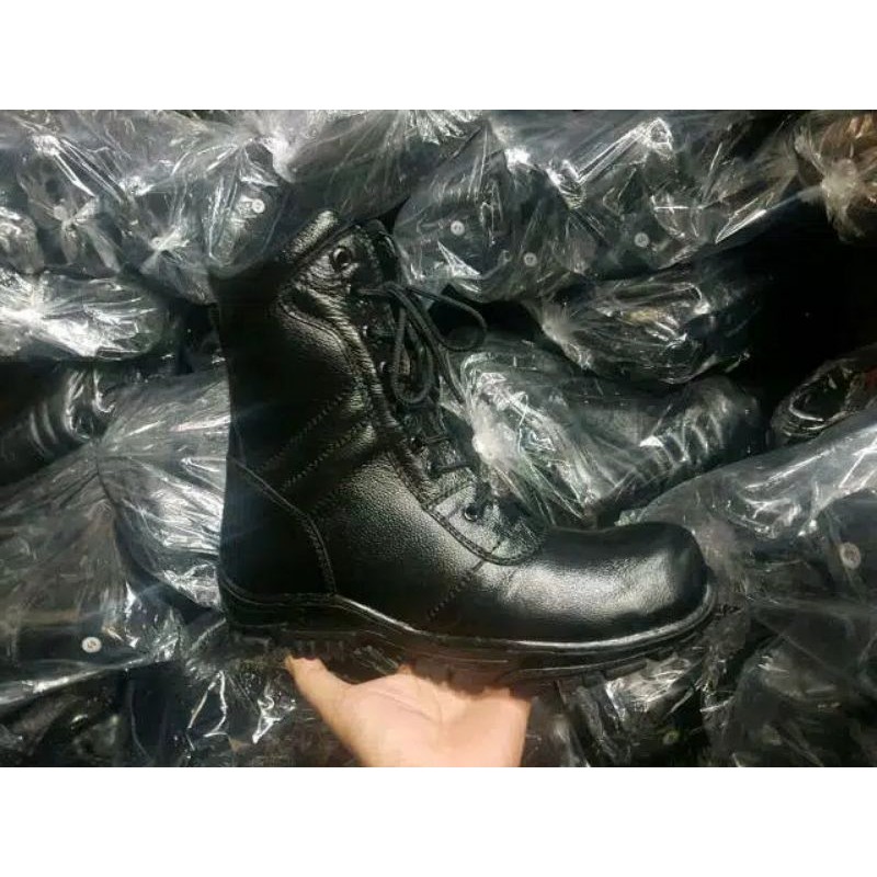 Sepatu boots pria PDL jatah di pakai tentara polisi