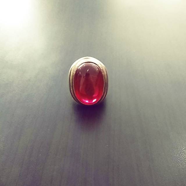 Cincin batu delima siam