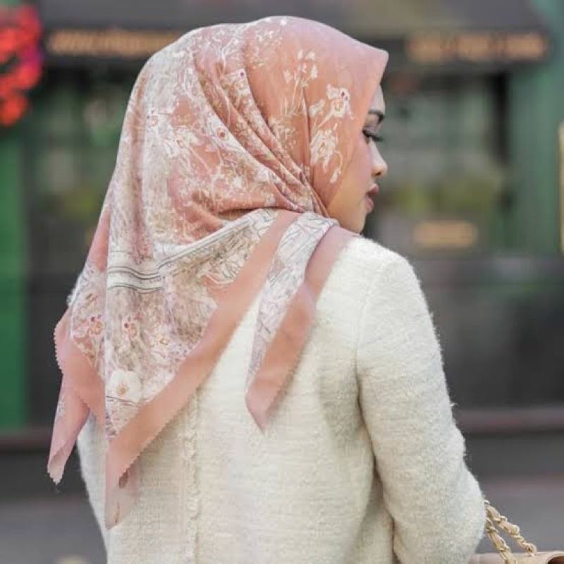 Preloved Buttonscarves British Brick