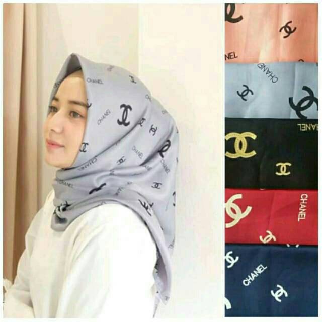 Jilbab Segi Empat Motif Branded
