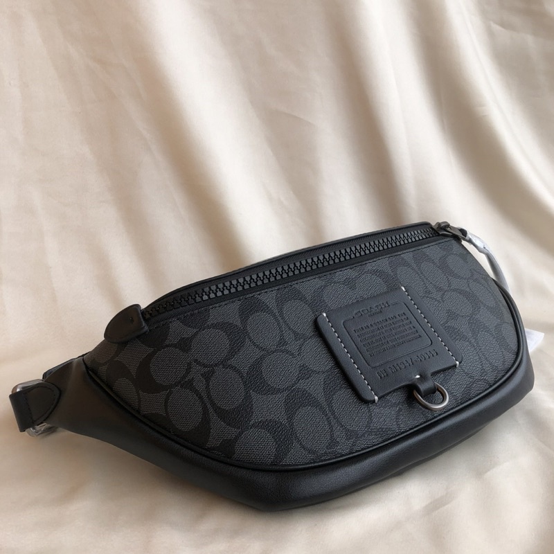 COACH WAISTBAG BLACKBOX BLACK IN SIGANTURE CANVAS