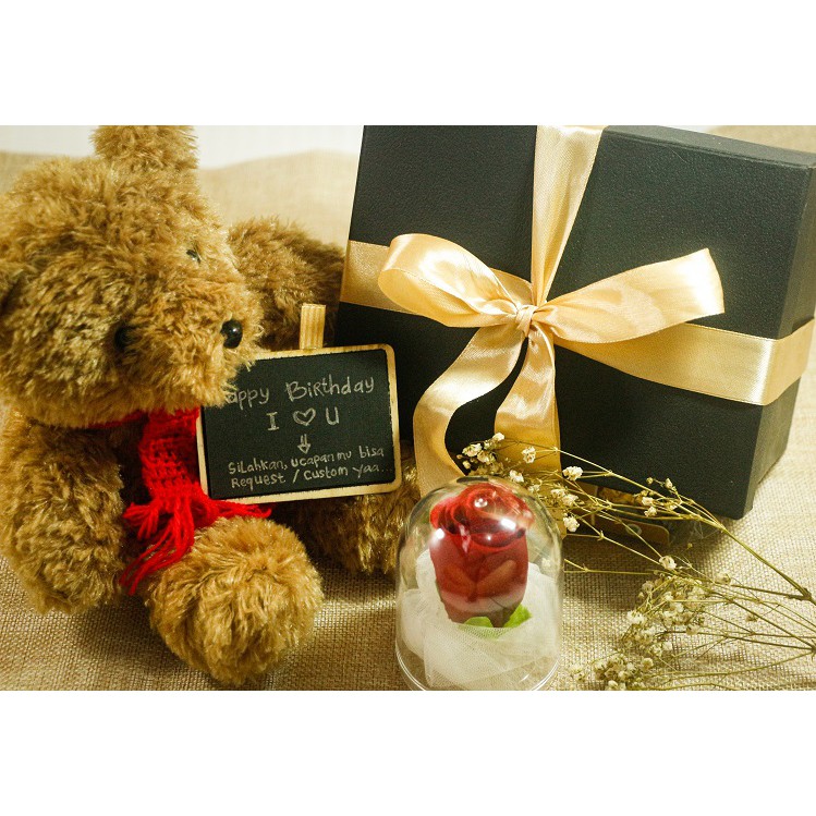 

Box_surprise_teddybear_domemawar_kadoulangtahunwanita_pacar_istri_romantis_customucapan_anniversary