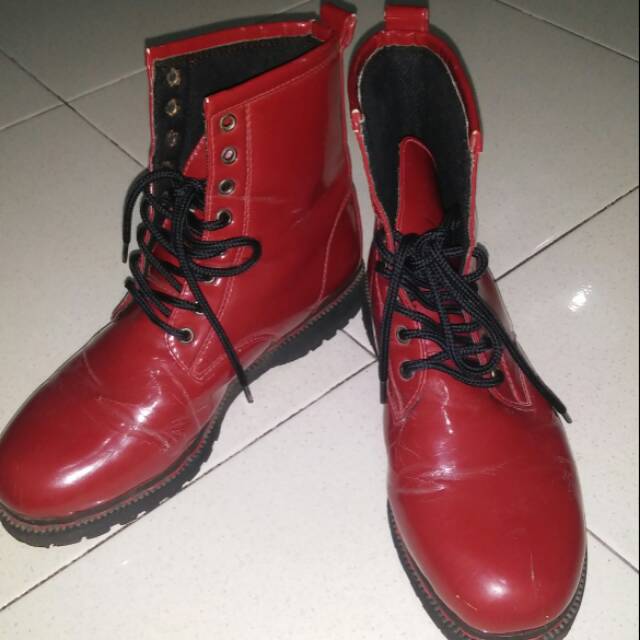 (Preloved/second) Sepatu boots/docmart marun Nokha footwear
