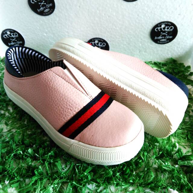 Sepatu kulit wanita sepatu garutan