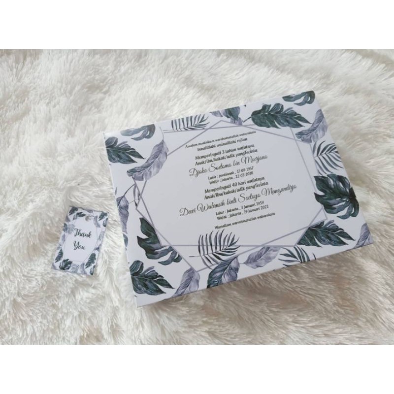 

Box tutup sambung / Box Kue / Box makanan / Box hampers / Box Bridesmaid /Groomsman /gift