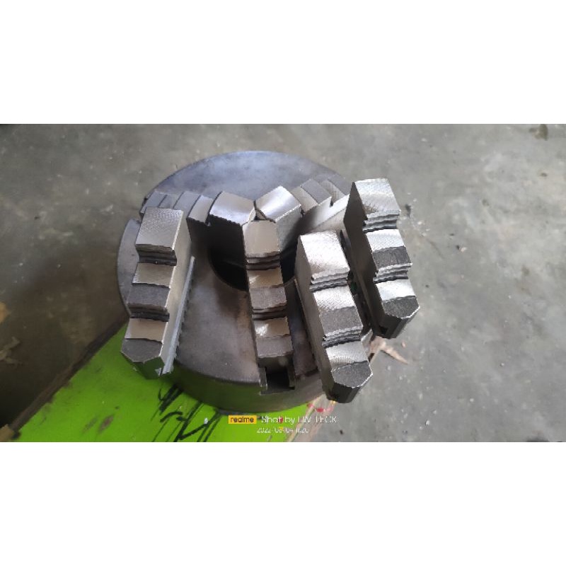 clow bubut 8in kaki 3 bekas mulus
