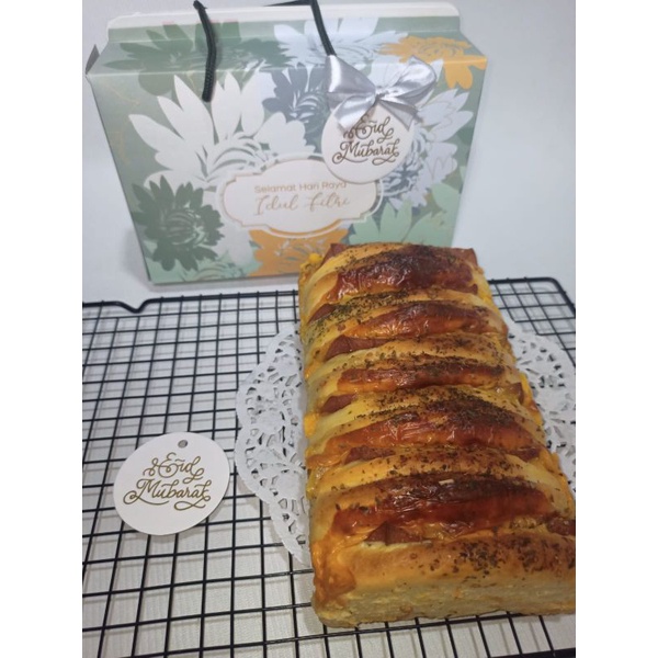 

Hampers Lebaran Roti Sisir Smoked Beef