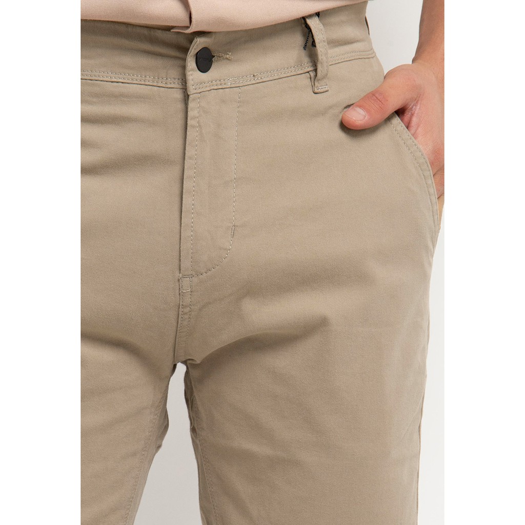 TRIPLE Celana Chinos Stretch Slim Fit Light Khaki (261 828-02 LKH)