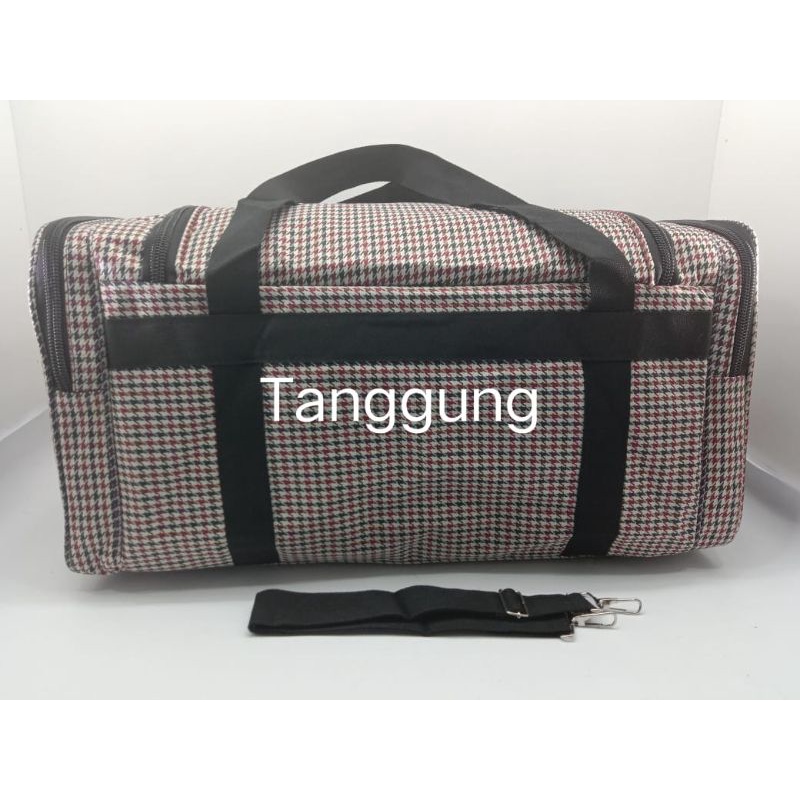 Travelbag/ Daffel bag/ Tas pakaian Silvin tanggung