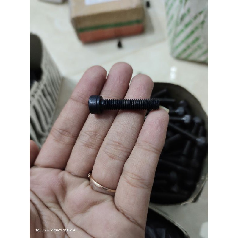 Baut speaker mur cakar & baut  L m6×30(bulat)