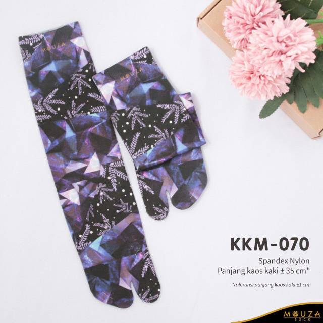 KAOS KAKI MOTIF II  MOUZA