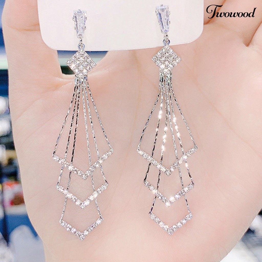 Anting Gantung Bentuk Belah Ketupat Tiga Lapis Aksen Berlian Imitasi Untuk Wanita