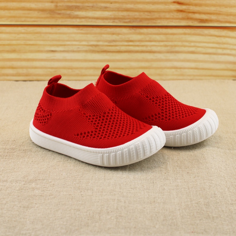 Sepatu Anak Flat Model Slip-On dengan Bahan Breathable dan Hiasan Gambar Flyknit