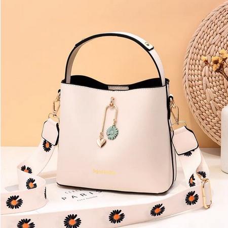 056, tas selempang wanita import fashion tas wanita cantik slinbag terlaris dan best seller rdoe terpopular