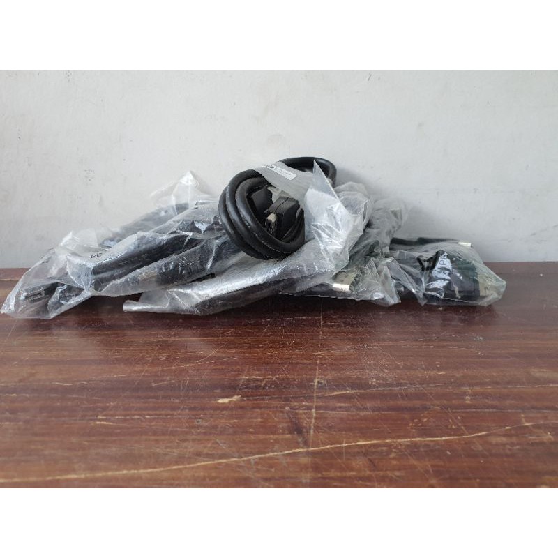 kabel display port original bawaan dell 24in mantul