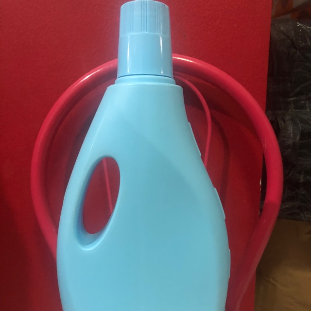 

Botol tebal 1 liter bisa untuk sanitizer / cairan yg lain.