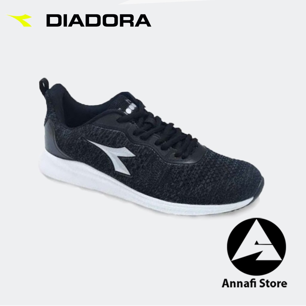 JUAL SEPATU RUNNING PRIA DIADORA TRISTAN DIARU90901BK HITAM