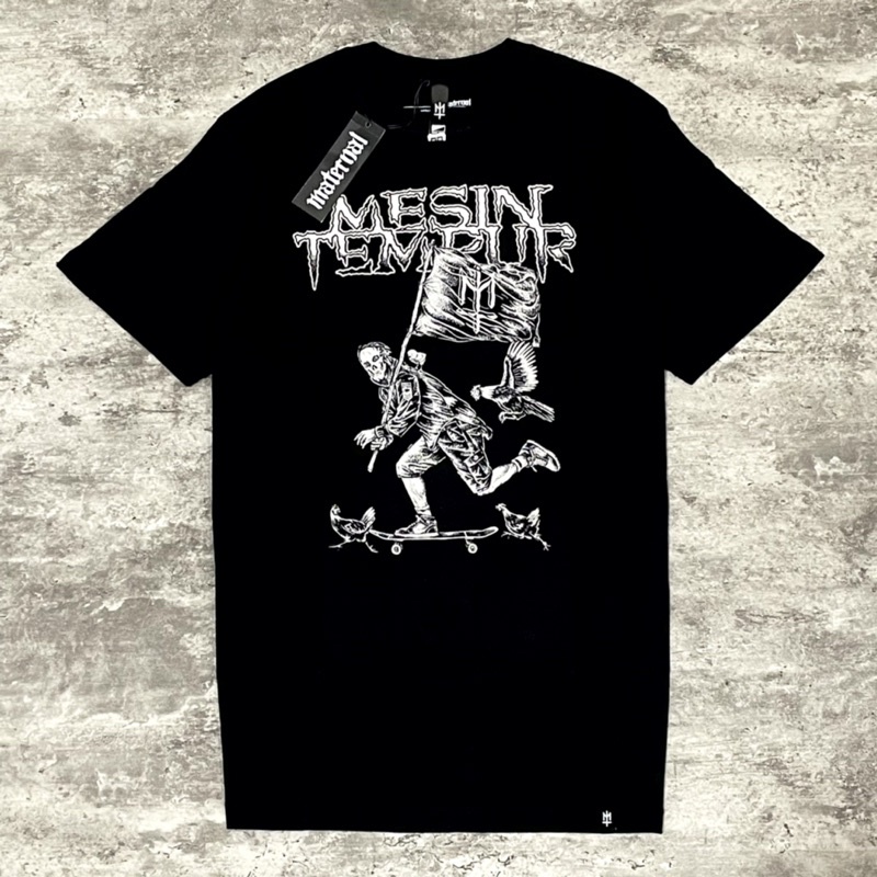noov music merch Mesin Tempur x Maternal Disaster - Meluncur SS Kaos Pria