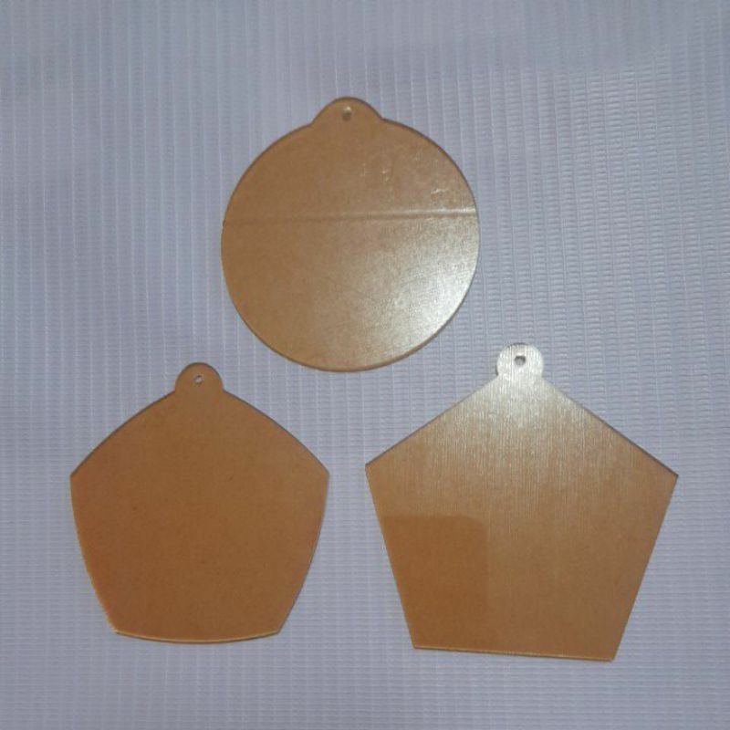 

BANDUL MEDALI AKRILIK 2 MM BENING 7 CM