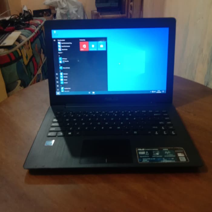 laptop asus X453SA N2030 RAm 2 HDD 500 second