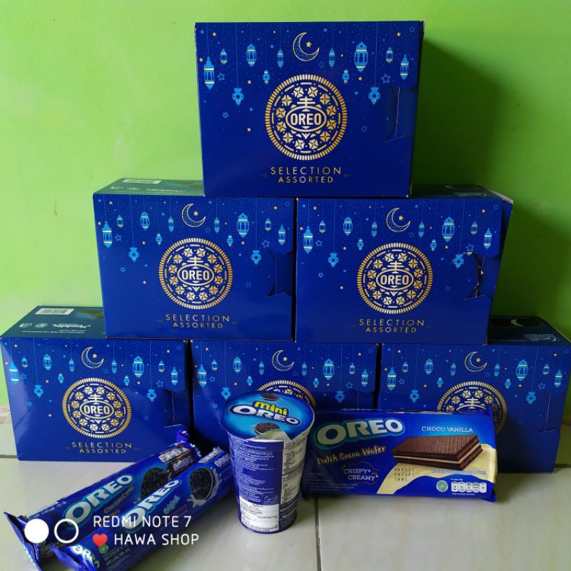 Oreo selection box