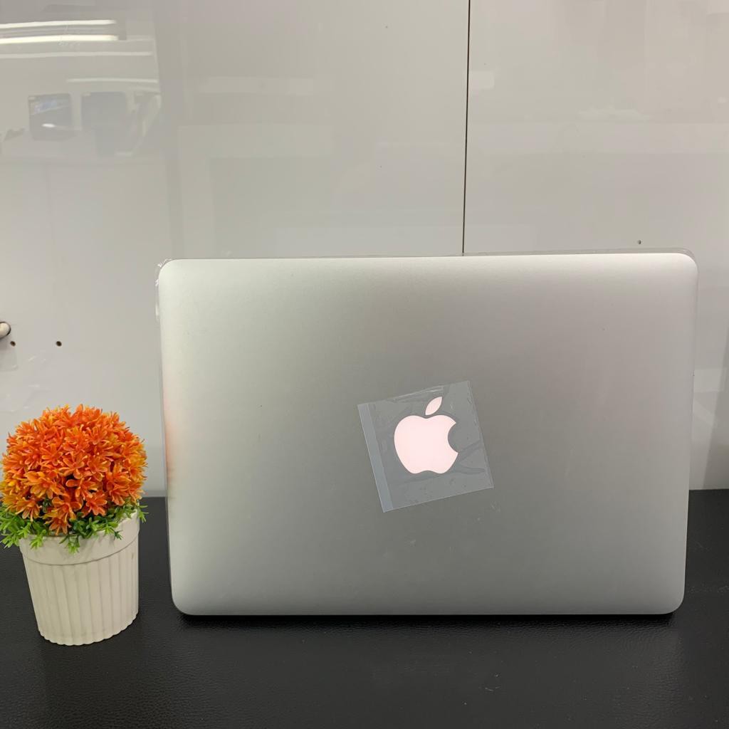 MacBook Pro Retina 13 inch MID 2013 Core i5 2.6GHz Ram 8 GB Ssd 512 GB SECOND