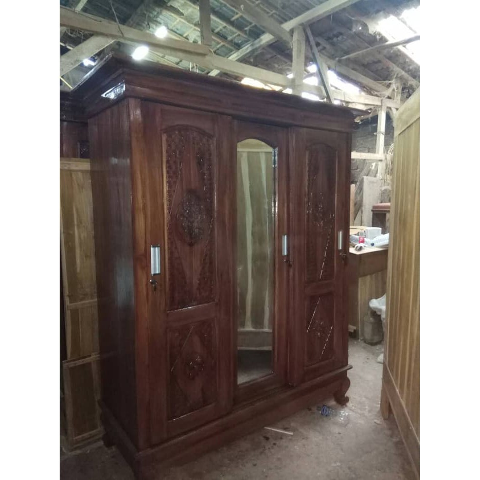lemari pakaian 3 pintu kayu jati asli