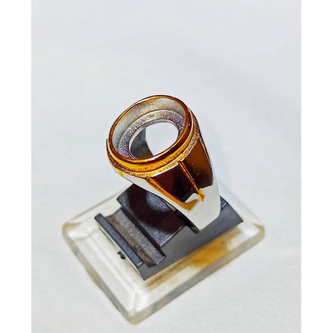 CINCIN/EMBAN/RING TITANIUM RR/BA 10x12mm Warna kombinasi hitam dan kuning,silver