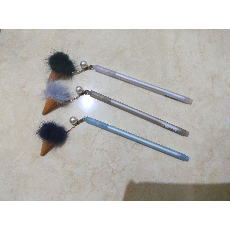 

Bolpen/Bolpoin/Pulpen Gel Bentuk Es Krim Lucu