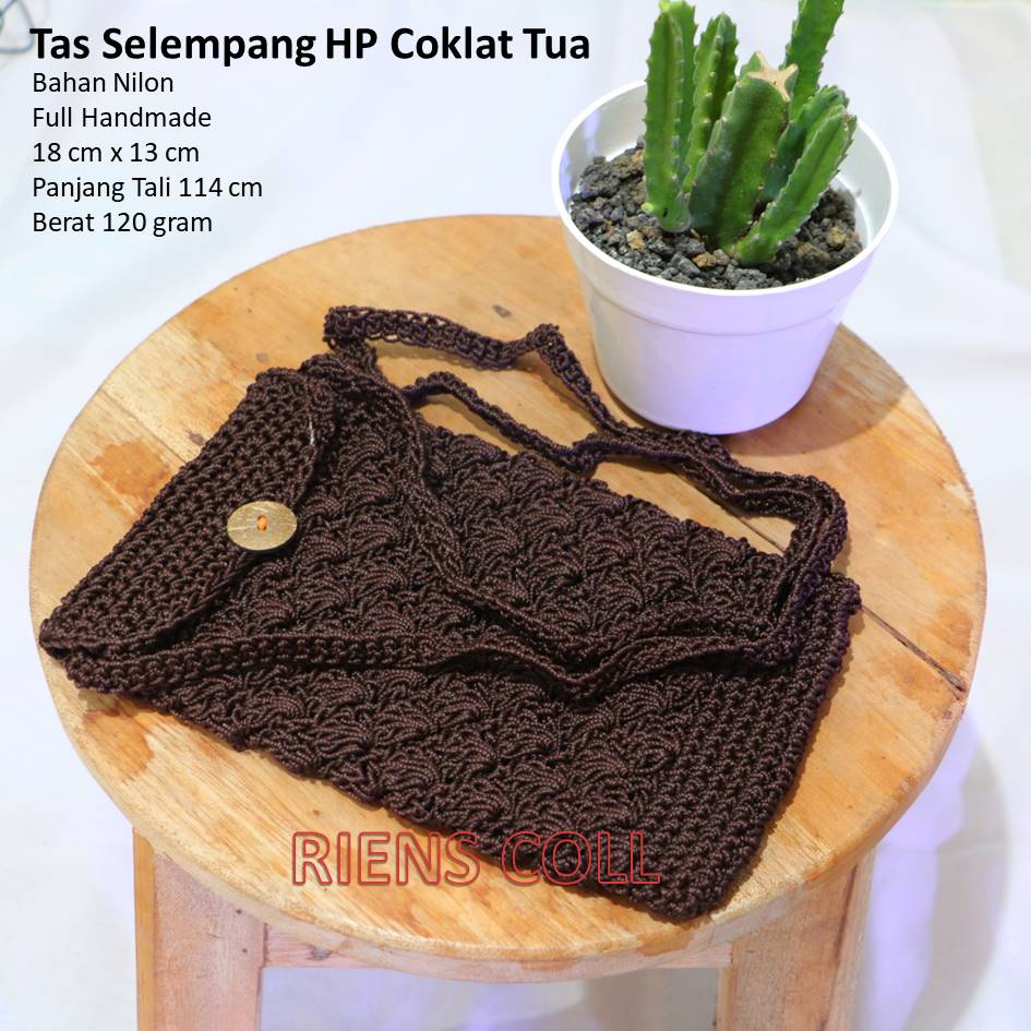 TAS HP RAJUT. TAS HANDPHONE. TAS HP SELEMPANG RAJUT NILON WARNA COKLAT TUA. Riens Collections